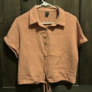 Soft peach buttoned shirt